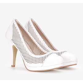 Bijele pumpice na Friar petu bijela 1