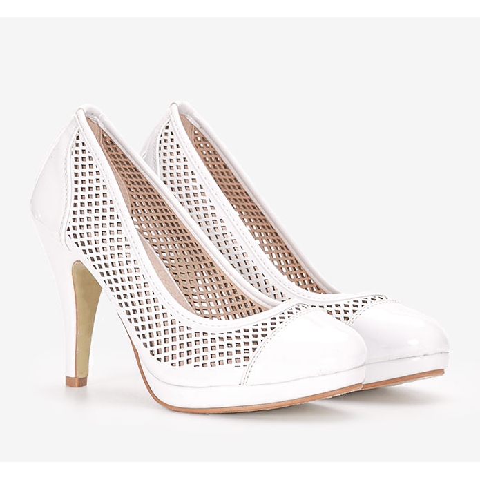 Bijele pumpice na Friar petu bijela 1