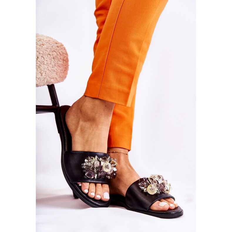 Kožne ženske papuče s ukrasom Nicole 2726 crne crna 1