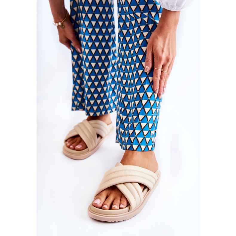 PJ1 Klasične ženske kožne papuče bež Daron 2