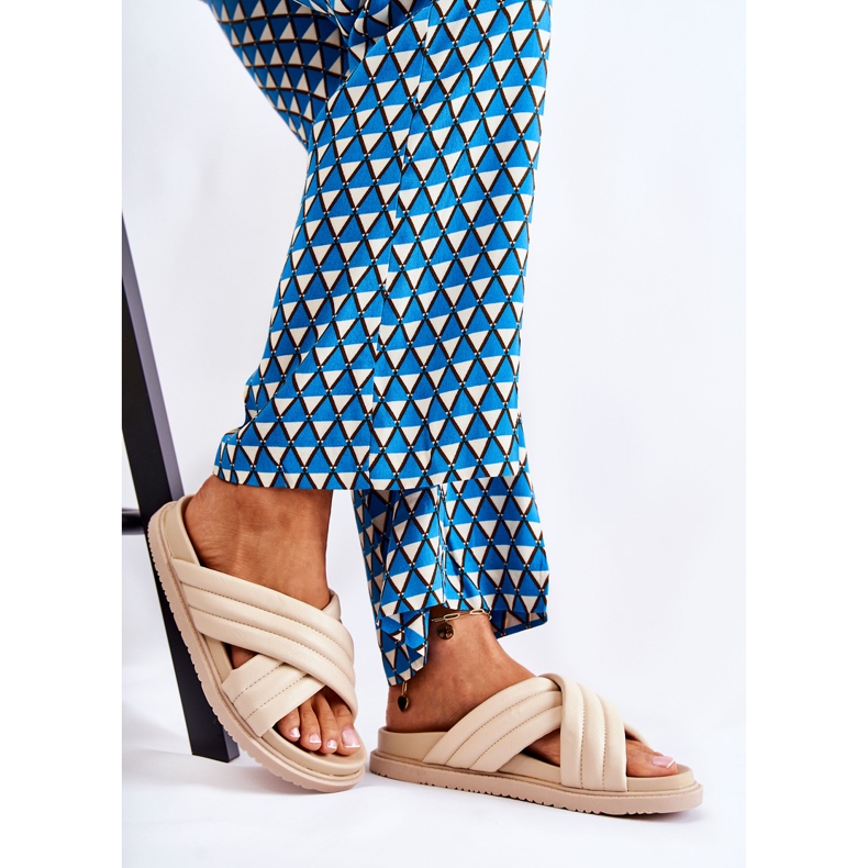 PJ1 Klasične ženske kožne papuče bež Daron 1