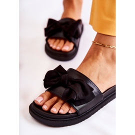 PJ1 Klasične ženske kožne papuče s mašnom u crnoj boji Dessy 4