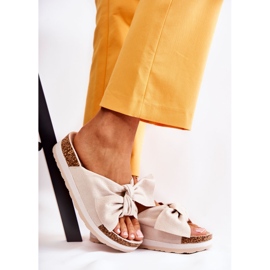 PG1 Papuče na bež tako udobnoj platformi 1