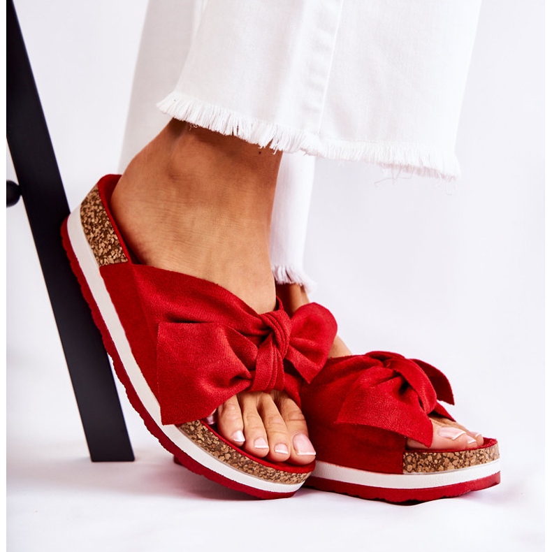 PG1 Japanke na tako udobnoj crvenoj platformi crvena 2