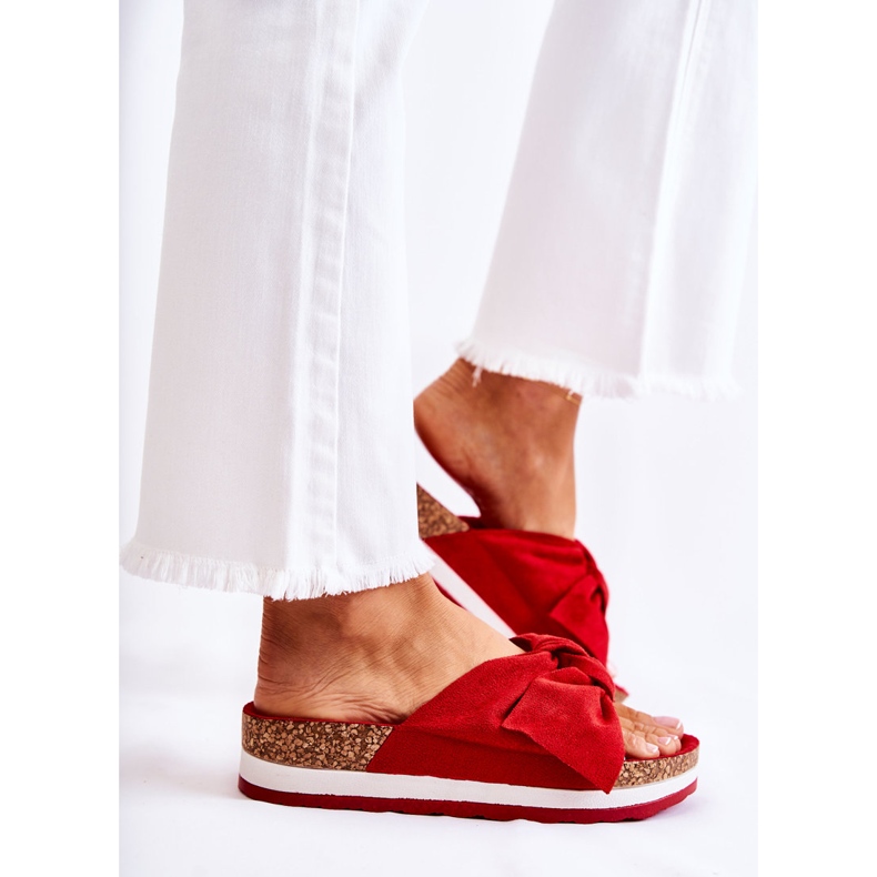 PG1 Japanke na tako udobnoj crvenoj platformi crvena 1