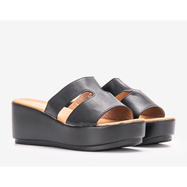 Crne papuče na platformi Duffel crno 1