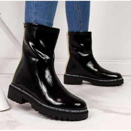 BM Ženske crne lakirane izolirane čizme W S. Barski crna 2