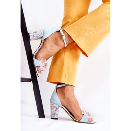 PA2 Kožne sandale na šanku s plavim Velinda kristalima plava 1