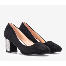 Crne pumpice na Goyal postu crna 1