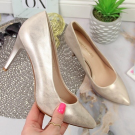 Sergio Leone Pumpe na zlatnoj iglici Sergia Leonea zlatna 1