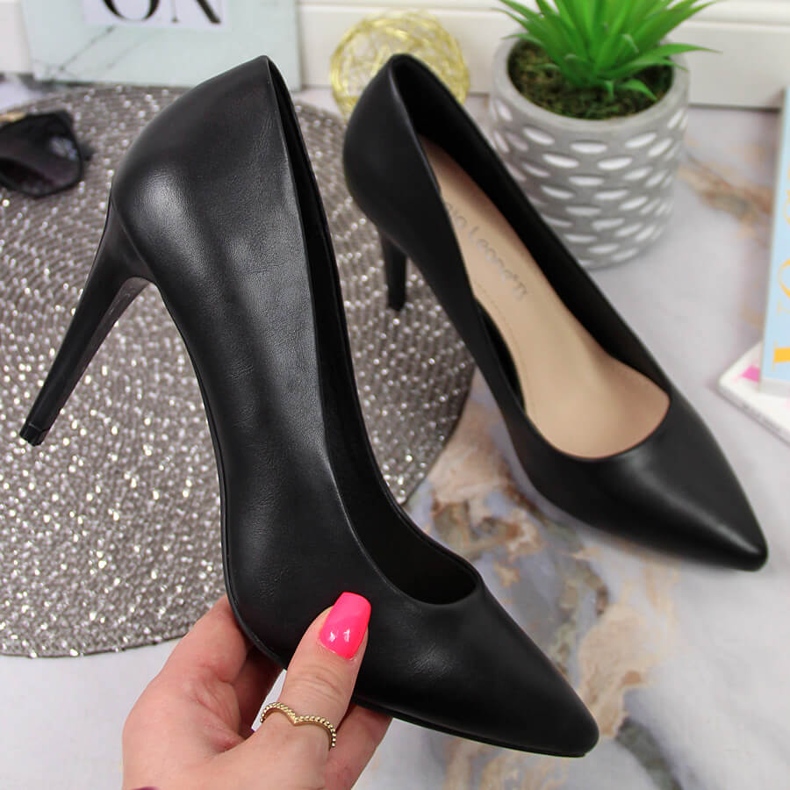 Pumpe na crnoj Sergio Leone peti crna 1