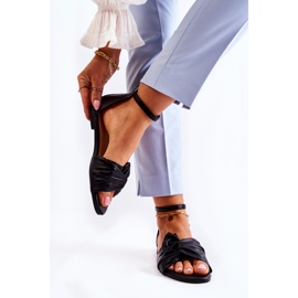 Modne ženske crne kožne sandale Astana crna 2