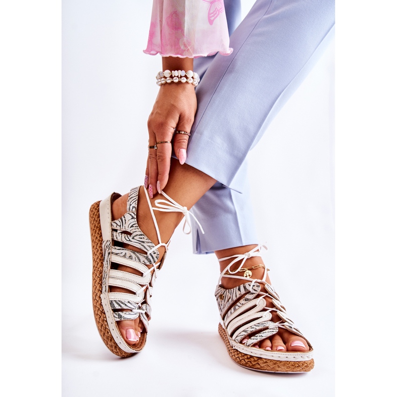 Modne ženske kožne sandale Maciejka 05552-04 bež-crne crno 2