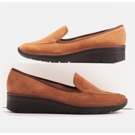 Radoskór Udobne cipele s niskim klinom za šire stopalo smeđa 1