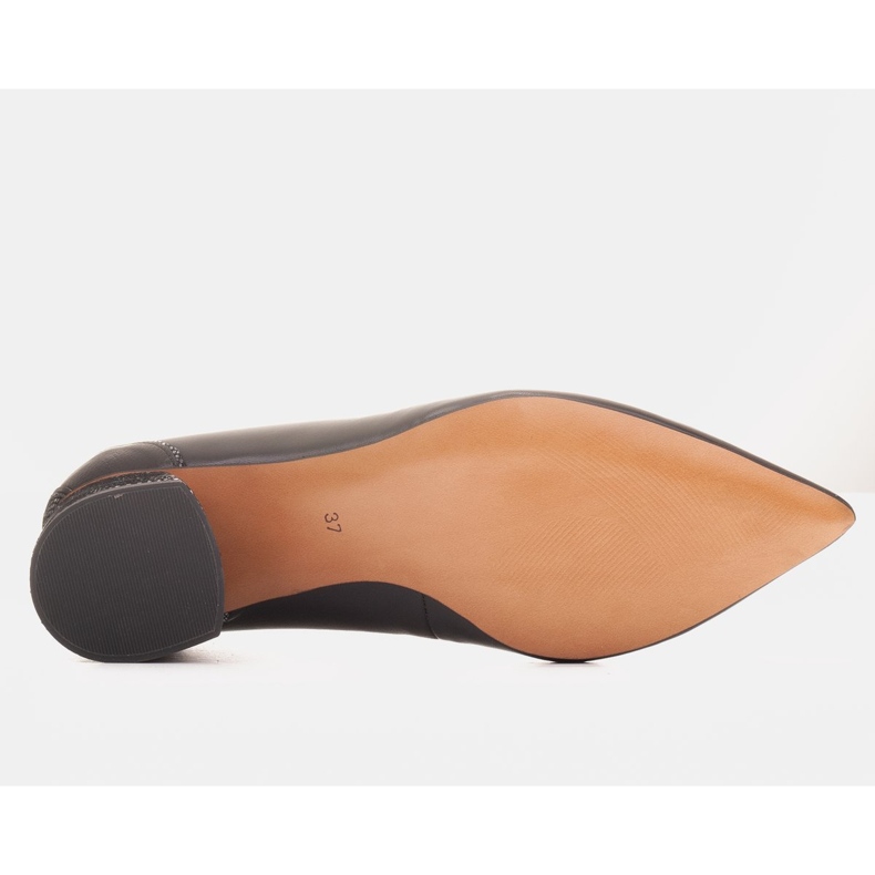 Marco Shoes Pumpe od crne kože s cvjetnim uzorkom crna 1