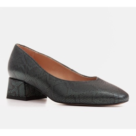 Marco Shoes Zelene pumpe od zmijske kože s V izrezom zelena 1