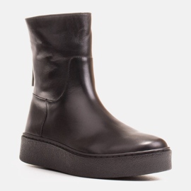 Marco Shoes Izolirane sportske gležnjače s donje strane obrubljene crno 1