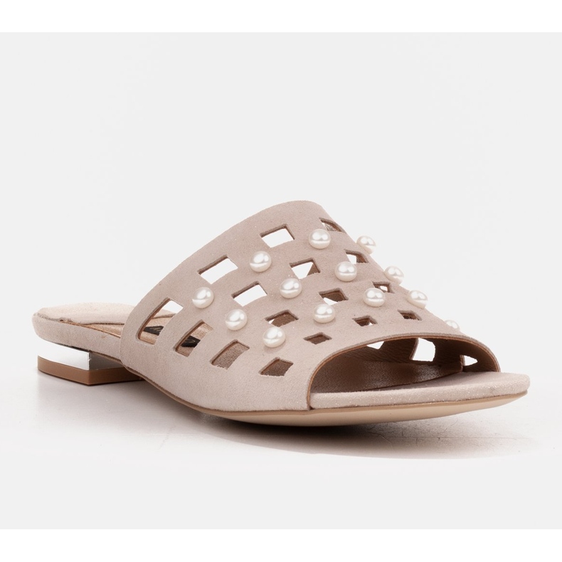 Marco Shoes Elegantne ženske papuče s biserima i perforacijom bež 1