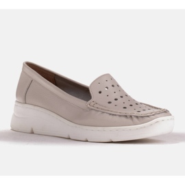 Radoskór Udobne kožne mokasine s perforacijom bež 1