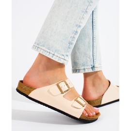 W. Potocki Lakirane papuče Potocki bež 2