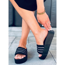 Leah Black japanke s visokim potplatom crna 1