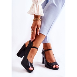 Kožne sandale na crnoj Visali šipki crna 2