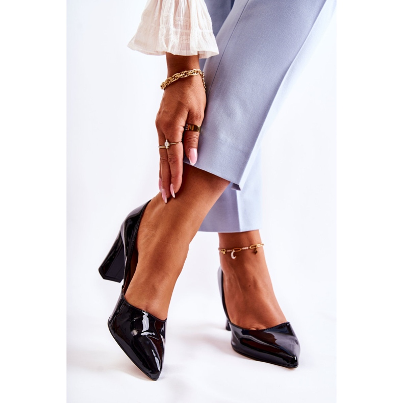 Moderne lakirane salonke na šipku Black Emotion crno 1