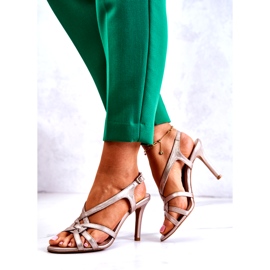 Kožne sandale na visoke pete Laura Messi 2002. bež i zlatna 3