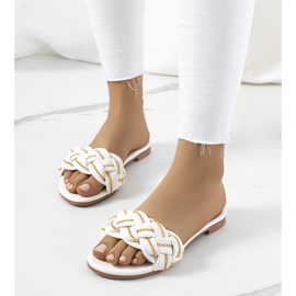 BM Bijele elegantne papuče Correra bijela 1