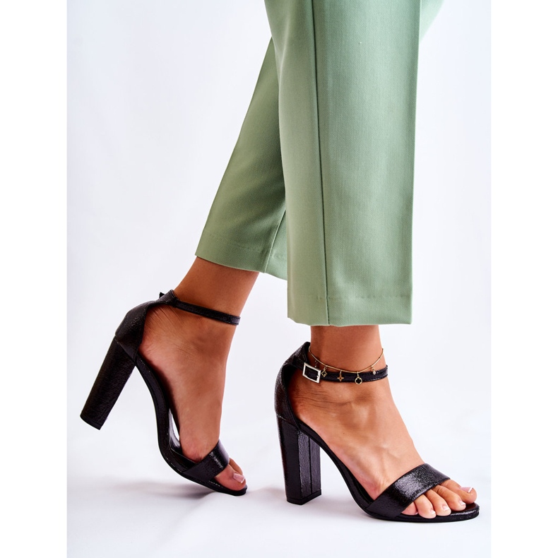 Klasične kožne sandale na šipki crne Sallen crna 2
