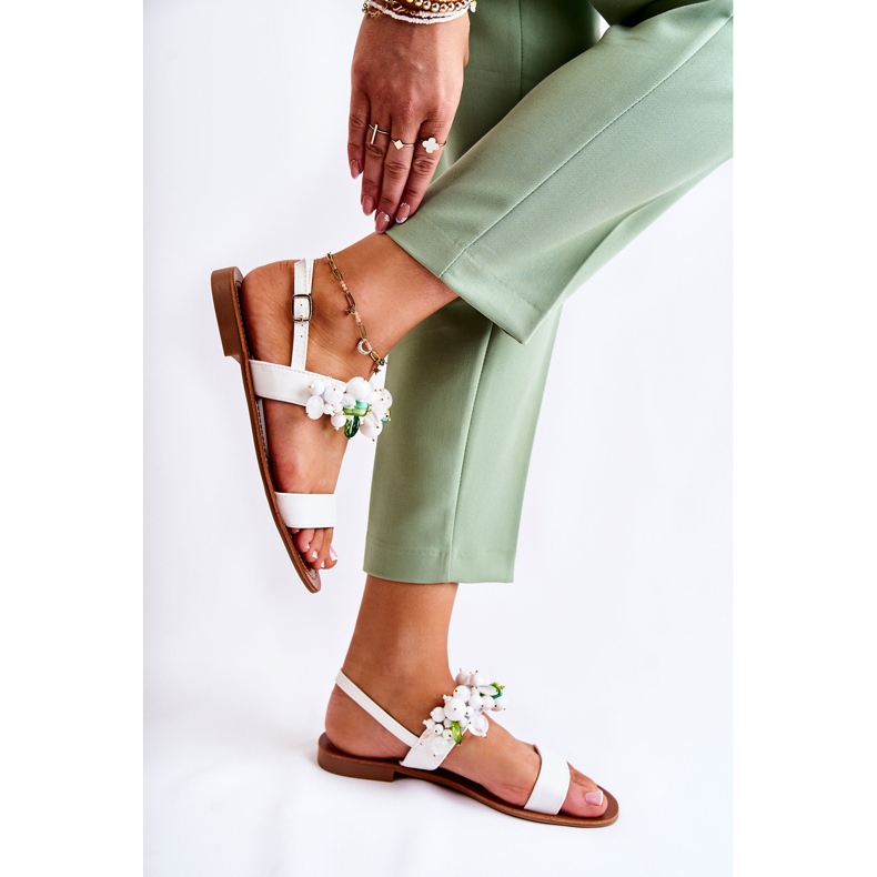 WS1 Modne sandale s bijelim Hally perlama bijela 2