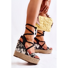 WS1 Moderne vezane crne sandale na klin Recife crna 1