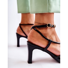 Klasične crne lakirane sandale na petu Milani crna 1