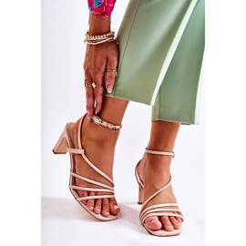 WS1 Klasične lakirane sandale na visoke pete Bež Milani 1