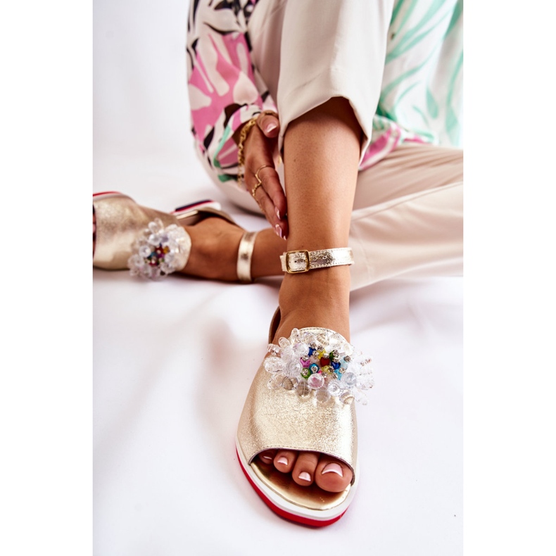 PA2 Ženske kožne sandale sa zlatnim Nevassa ukrasom 1