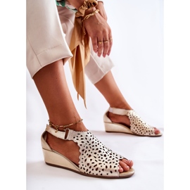 PA2 Kožne ažurne sandale na klinu zlatne Sellena zlatni 2