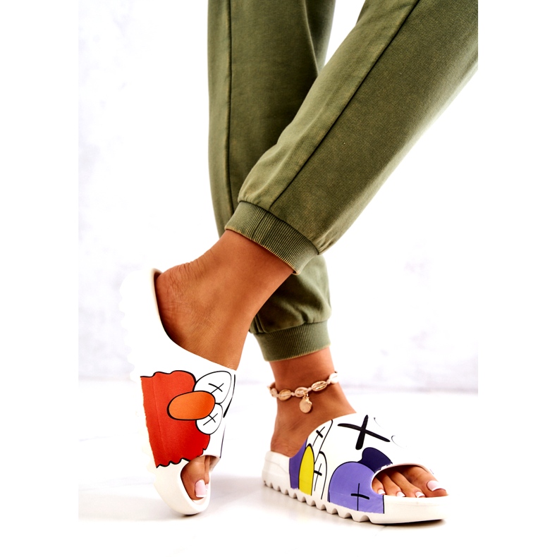 Gumeni okret -Flops s bijelim otiskom bijela 2