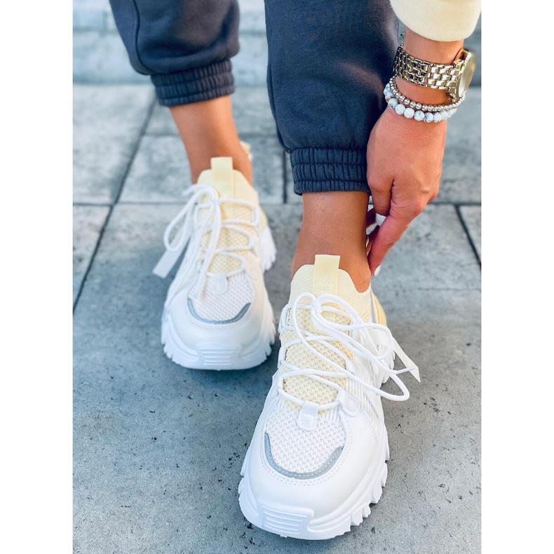 Aditi Sportske cipele žute čarape bijela žuta boja 1