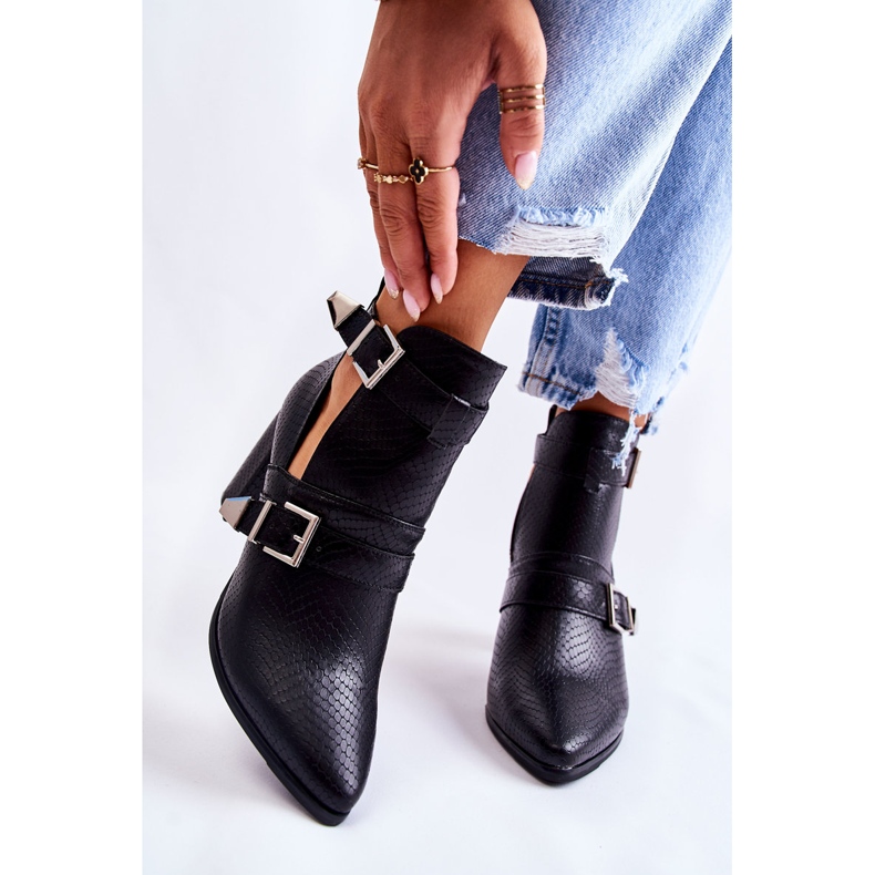 WJ2 Moderne čizme na stupu s izrezima crni suelo crna 1