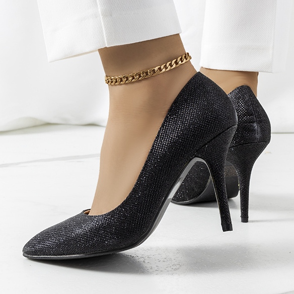 Crne sjajne Macerra štikle crna 1