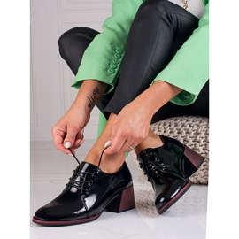 Lakirane Vinceza štikle crna 1