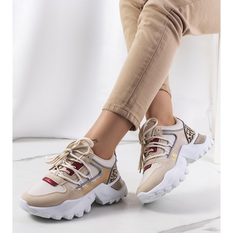 Bež tenisice iz Amarilla zlatni 1