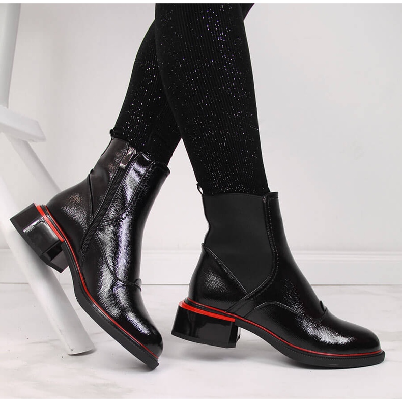 Ženske crne lakirane Jodhpur čizme Filippo crna 1