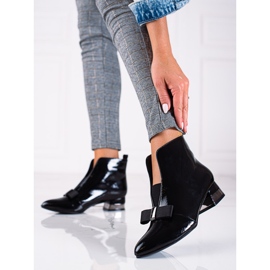 T.Sokolski Elegantne crne lakirane ženske čizme Sokolski crno 1