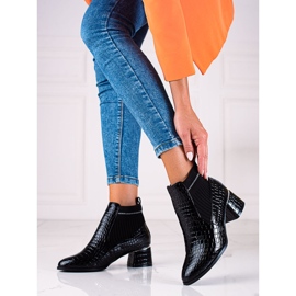 T.Sokolski Crne ženske Chelsea čizme Sokolski na visoku petu crno 1