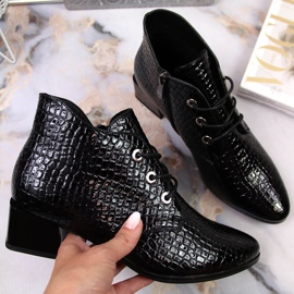 Ženske crne lakirane čizme Vinceza od zmijske kože crno 1