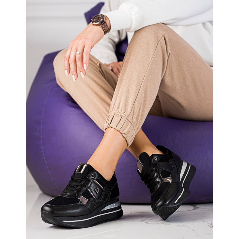 Crne ženske tenisice na klinu Shelovet crna 1