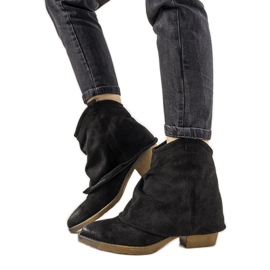 Crne ženske kaubojske čizme Belloci crna 1