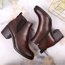 Ženske čizme izolirane smeđe zmijske kože Potocki smeđa 1