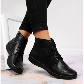 Crne Udobne izolirane kožne ženske čizme, crne Łukbut 1816 crna 1